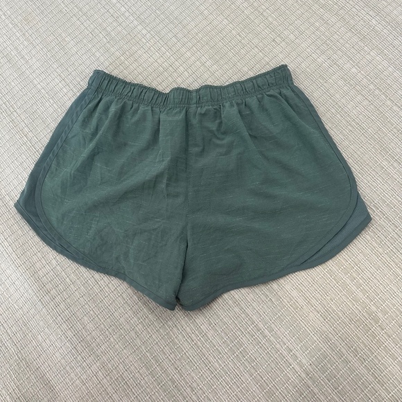 Nike heather green, athletic dry-fit, lined shorts, size Large - Picture 4 of 4